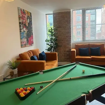 Spacious Leicester Apt With Free Parking, Sleeps 6 Exterior photo