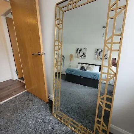 Spacious Leicester Apt With Free Parking, Sleeps 6 Exterior photo